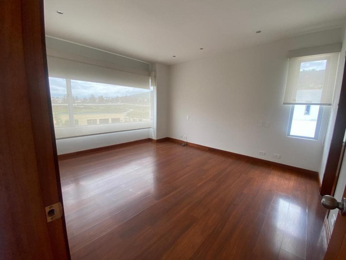 Cumbayá, Casa en Venta, 286 m², 3 Habitaciones — imagen 8
