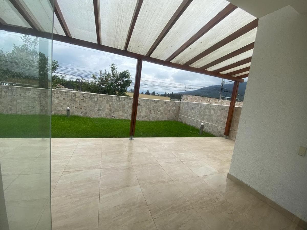 Cumbayá, Casa en Venta, 286 m², 3 Habitaciones — imagen 4