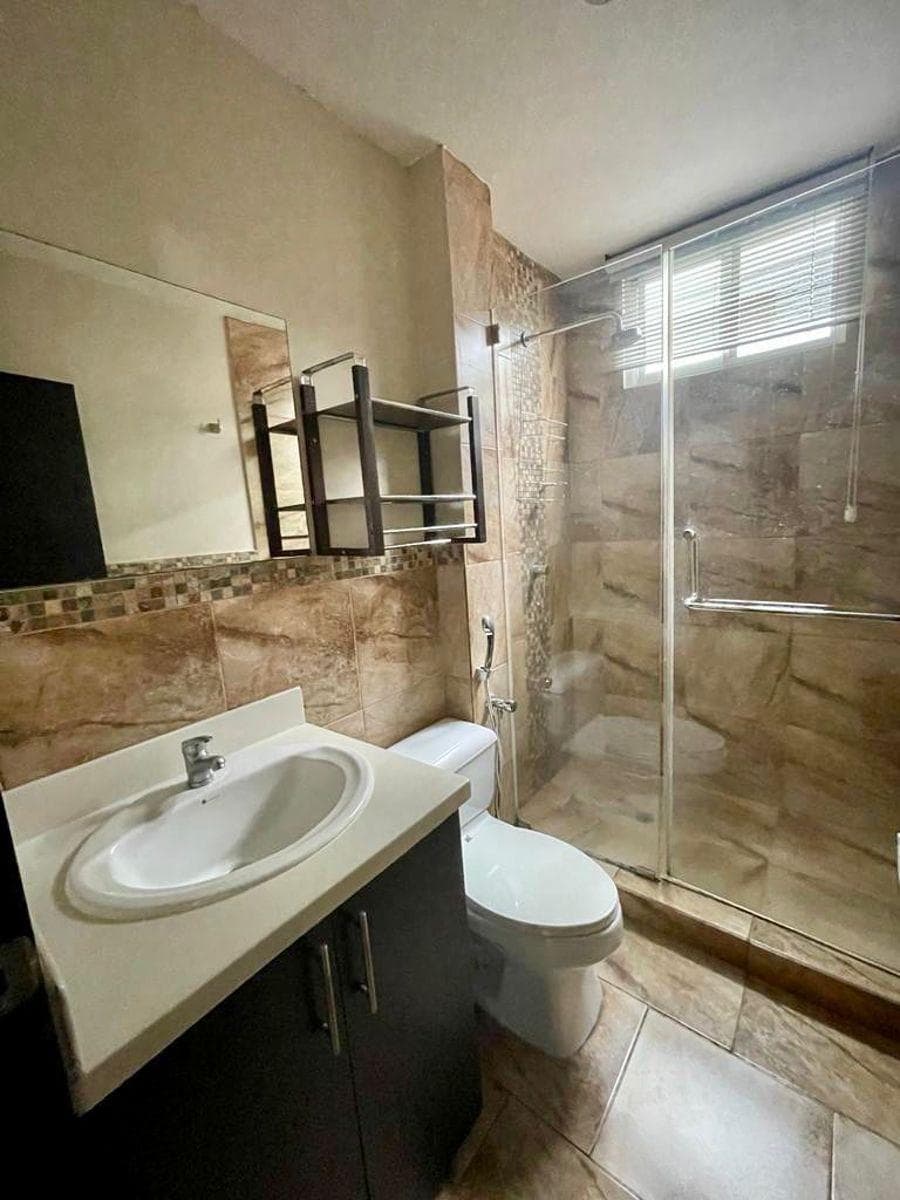 6584.santa Cecilia, Ceibos vendo de Oportunidad departamento 3 Dorm.,187 m², $120.000. Guayas — imagen 4