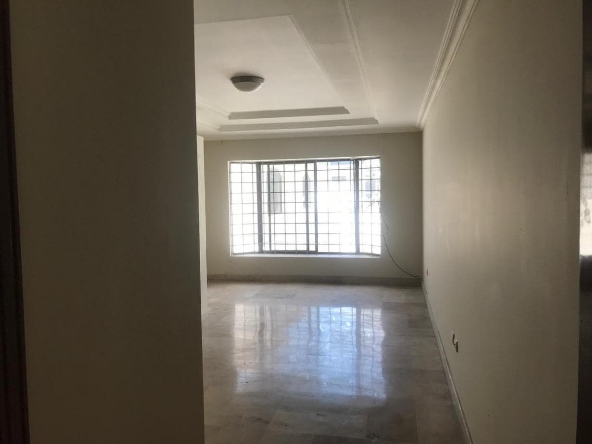 Norte. Urdesa Central Alquilo Amplia Casa Residencial con Piscina Impecable, Guayas — imagen 3