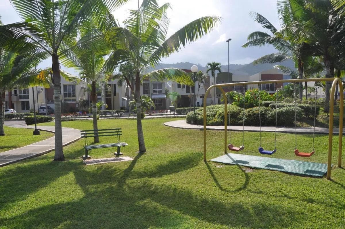 Venta de Casa de Oportunidad en Urb. Belohorizonte - R. Luna, Guayas — imagen 8