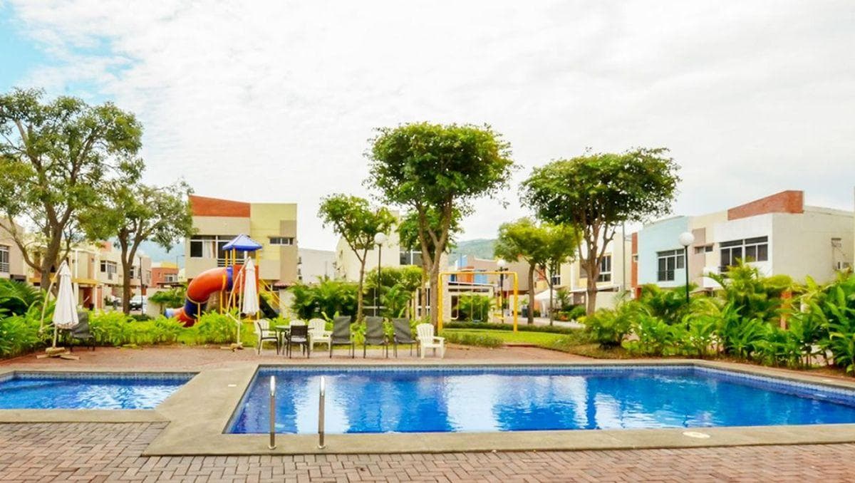 Venta de Casa de Oportunidad en Urb. Belohorizonte - R. Luna, Guayas — imagen 6