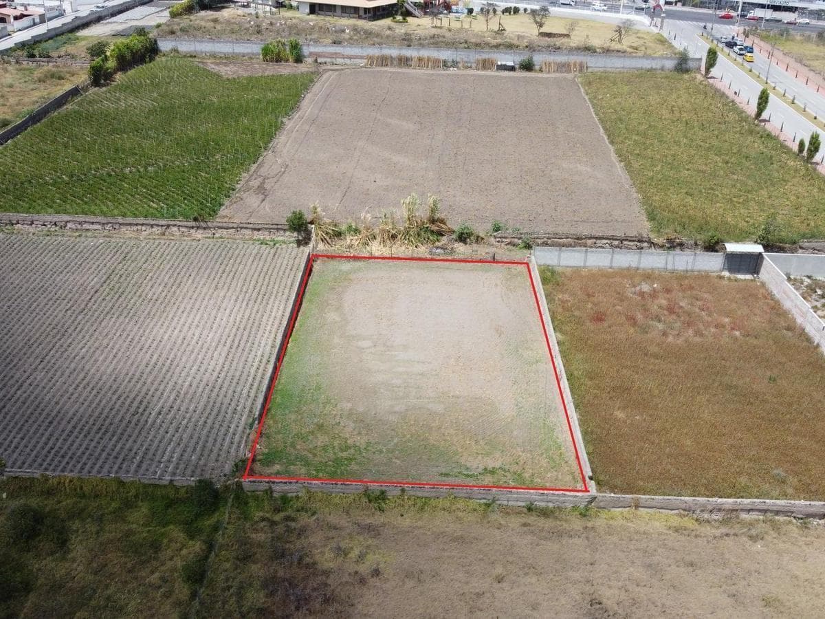 Terreno en venta en Antonio Ante, Imbabura