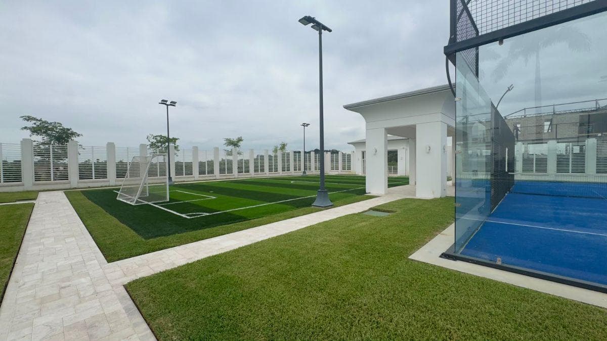 Se Vende Lindo Terreno 833,44 m² en Parques de Batán, Guayas — imagen 9