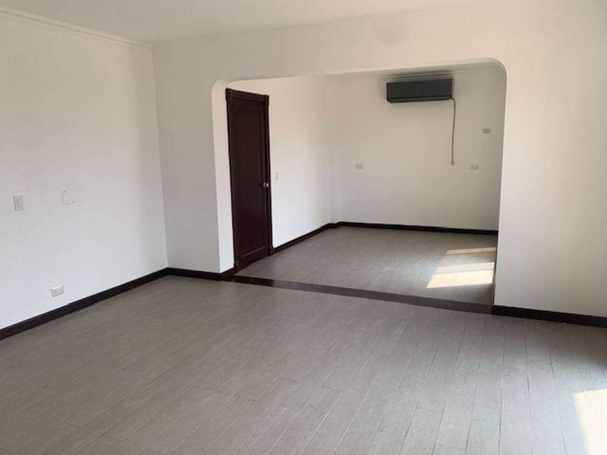 Urbanizacion Palmar del Rio, casa Amplia con 2 Maste Uno en Planta Baja, de Oportunidad, Guayas — imagen 8
