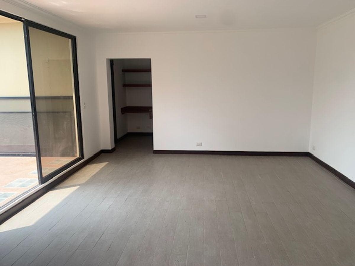 Urbanizacion Palmar del Rio, casa Amplia con 2 Maste Uno en Planta Baja, de Oportunidad, Guayas — imagen 7