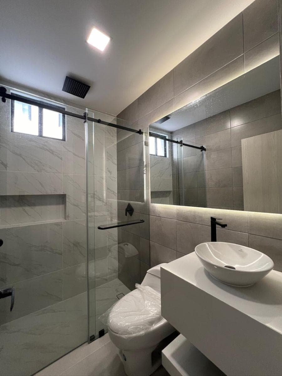 En Venta Casa de Estreno en Isla Celeste, Acabados y Diseño de Lujo. Guayas — imagen 5