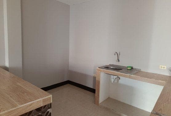 Se Vende Casa de Una Planta con Loza - W. Sánchez — imagen 7