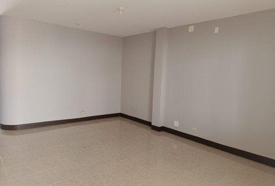 Se Vende Casa de Una Planta con Loza - W. Sánchez — imagen 2