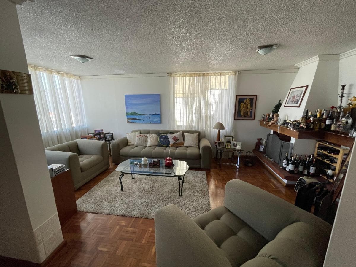 Vendo Hermosa Casa Ponciano Alto, Para Familias Grandes. o Empresas. Provincia de Pichincha — imagen 7