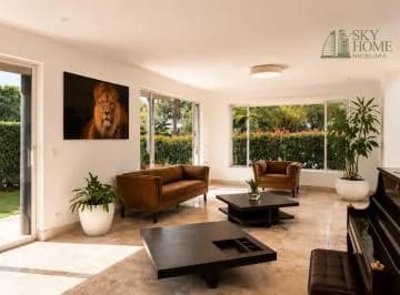 Venta Casa de Lujo en Urbanización Arrayanes Puembo, 1.200 m² de Terreno, 4 Habitaciones, 2 Plantas — imagen 4