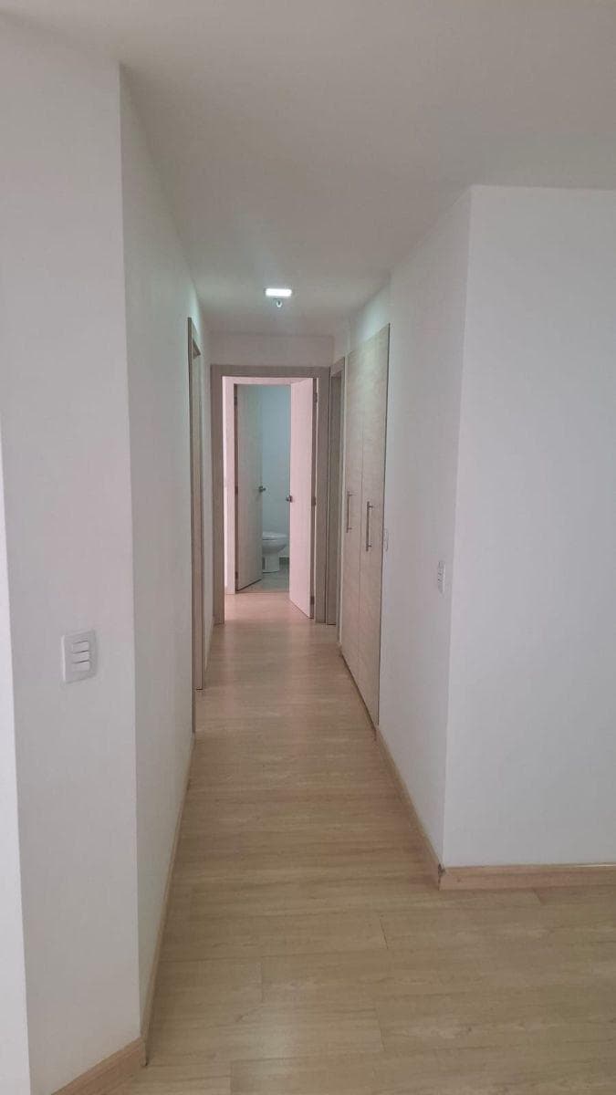 Vendo de Oportunidad Dep de 11 m². Sector Mall del Jardin — imagen 7