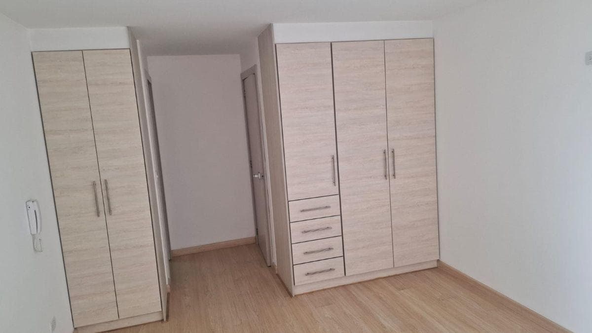 Vendo de Oportunidad Dep de 11 m². Sector Mall del Jardin — imagen 2