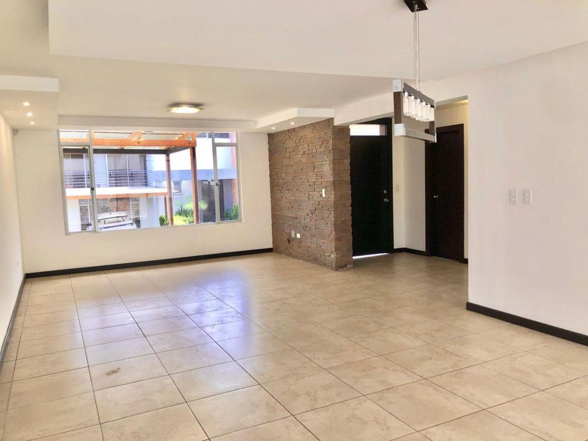 Casa de Venta Sector Intervalles en Conjunto Ubicado Dentro de Pequena Urbanización — imagen 8