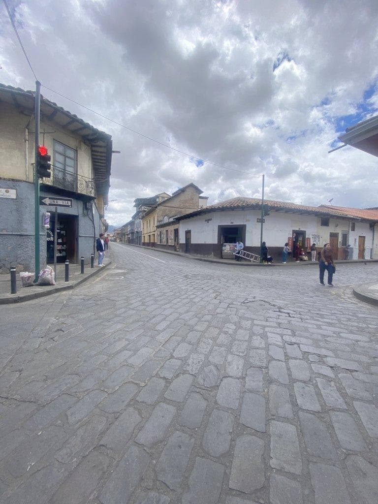 Propiedad en Venta con 305 m² de Terreno en El Centro Histórico de Cuenca Ec. Azuay — imagen 8