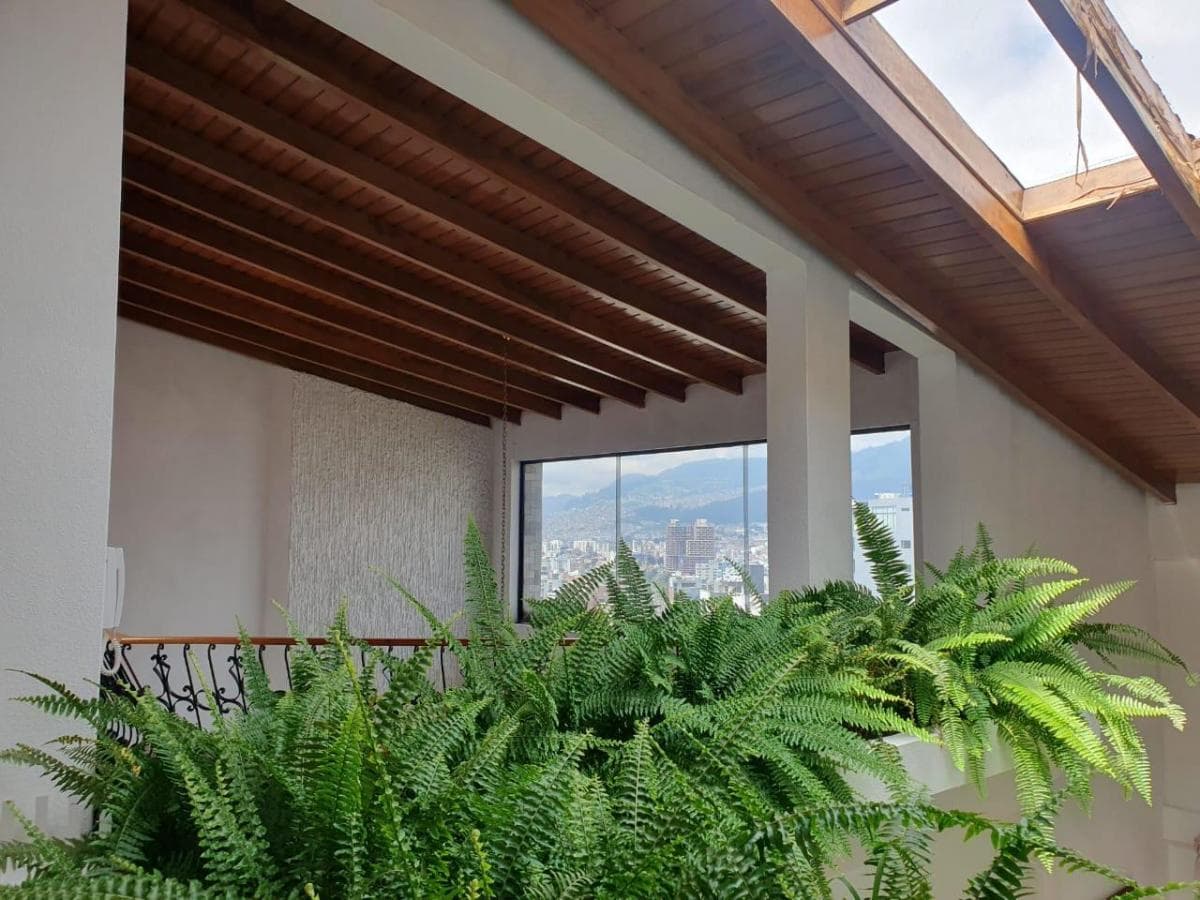 Espectacular Casa, Hermosa Vista, Amplios Espacios Sociales, Jardines, Salas — imagen 9