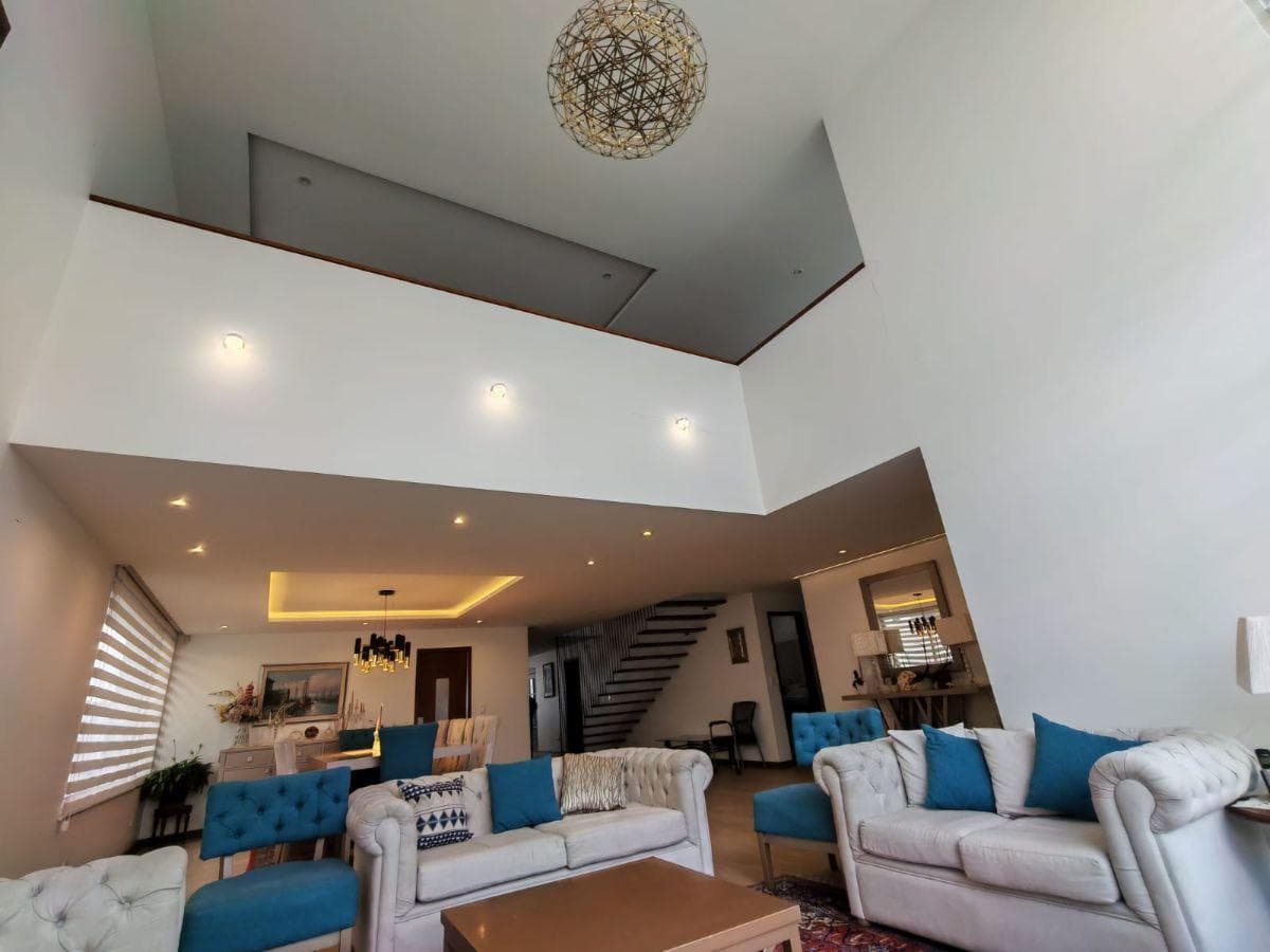 Vendo Espectacular Casa de Lujo en Cumbayá – Sector La Primavera 2 — imagen 3