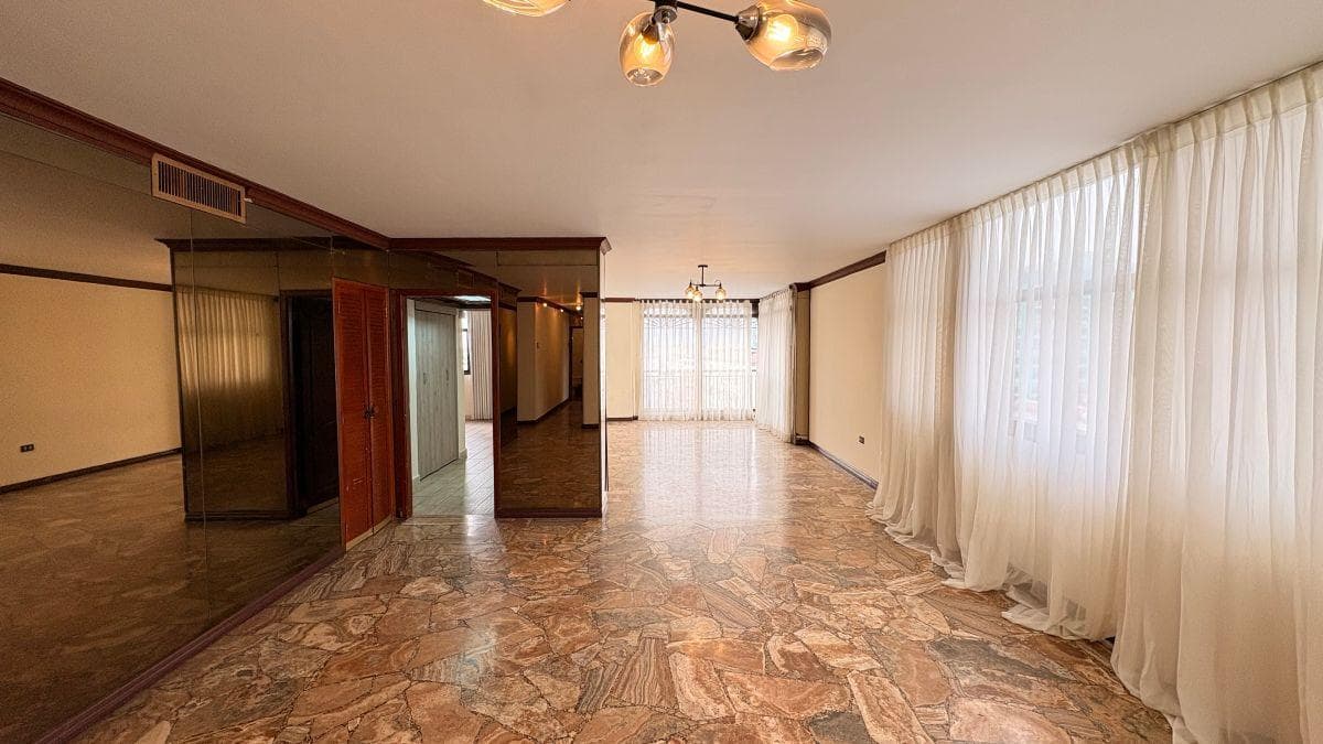Venta Departamento Remodelado Condominio San Sebastian (Barrio Centenario), Guayas — imagen 10