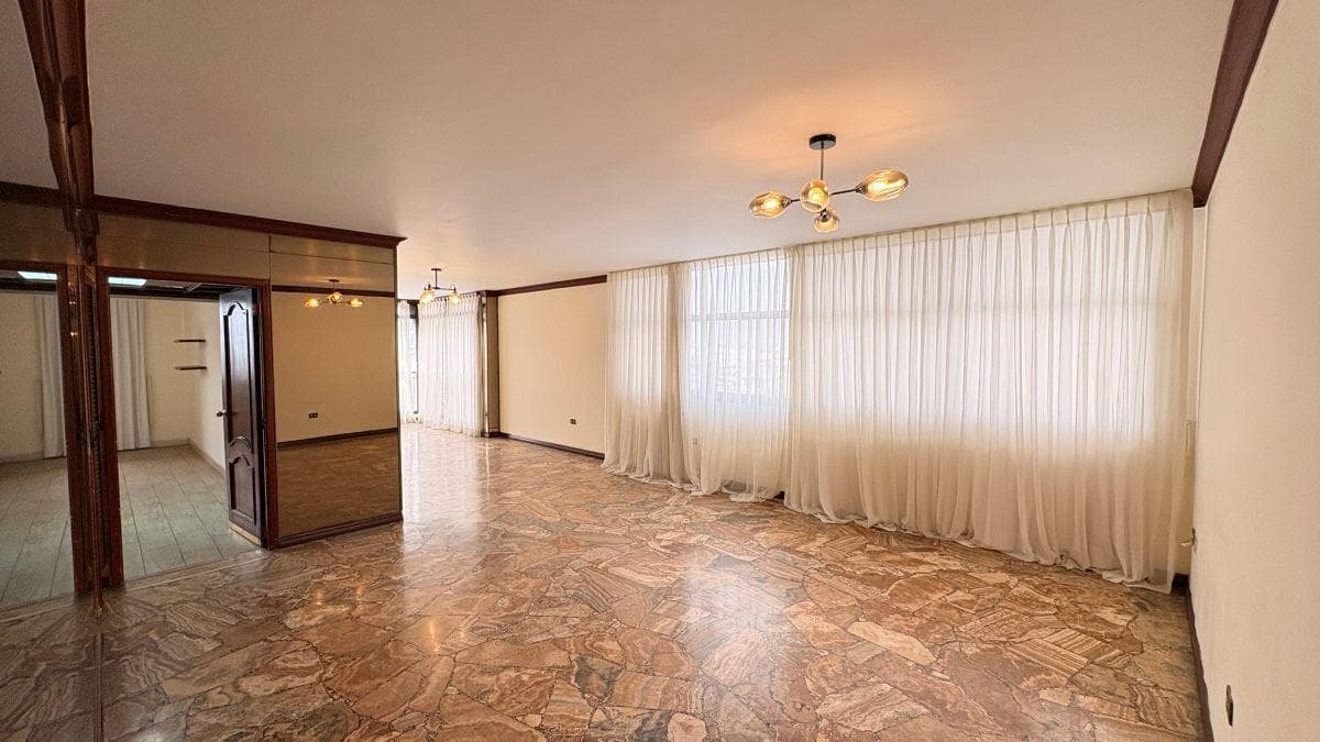 Venta Departamento Remodelado Condominio San Sebastian (Barrio Centenario), Guayas — imagen 9