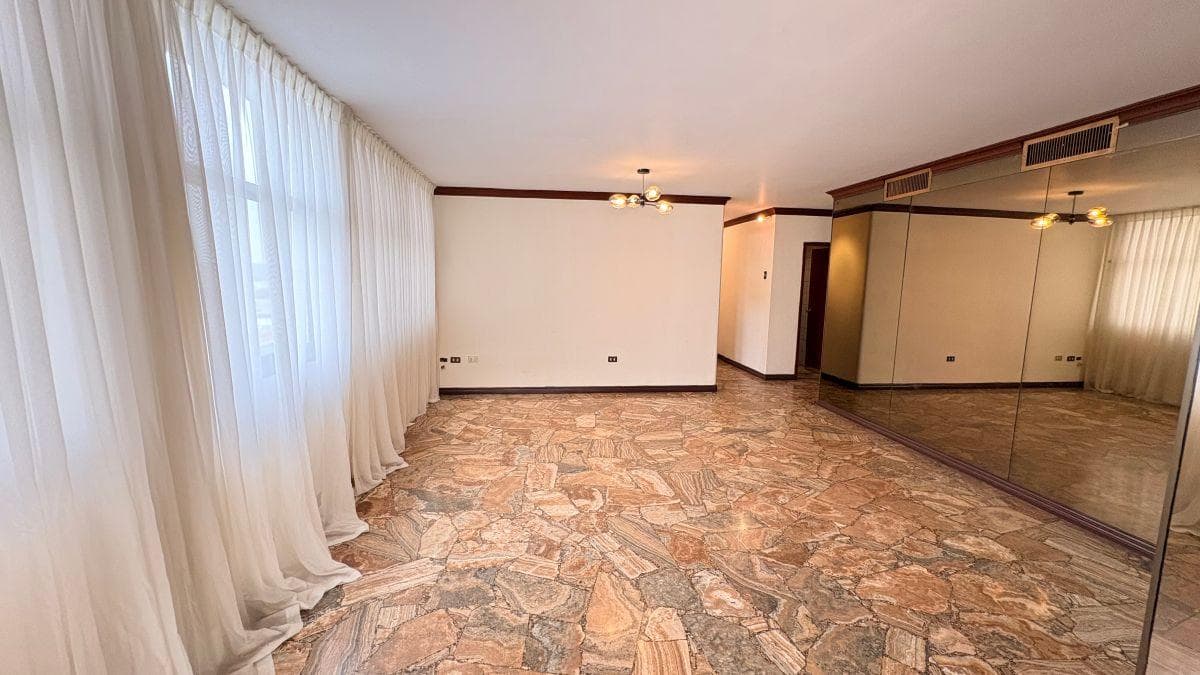 Venta Departamento Remodelado Condominio San Sebastian (Barrio Centenario), Guayas — imagen 3