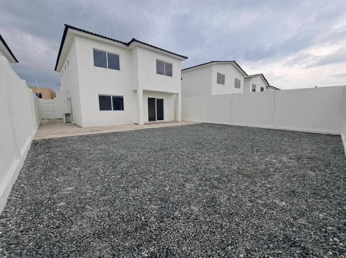 Casa en Venta, 4 Dorm., por Entregar de Estreno - Urb. Portón del Río, Av León Febres Cordero, Guayas — imagen 9