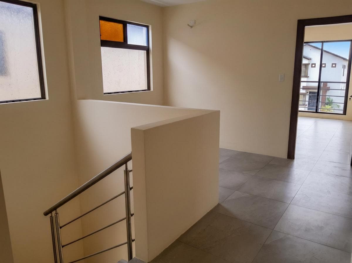 Casa en Venta, 4 Dorm., por Entregar de Estreno - Urb. Portón del Río, Av León Febres Cordero, Guayas — imagen 5