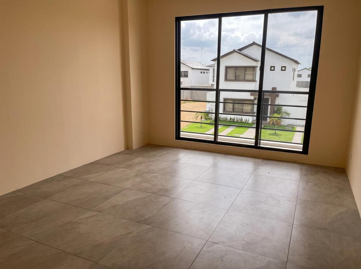 Casa en Venta, 4 Dorm., por Entregar de Estreno - Urb. Portón del Río, Av León Febres Cordero, Guayas — imagen 4