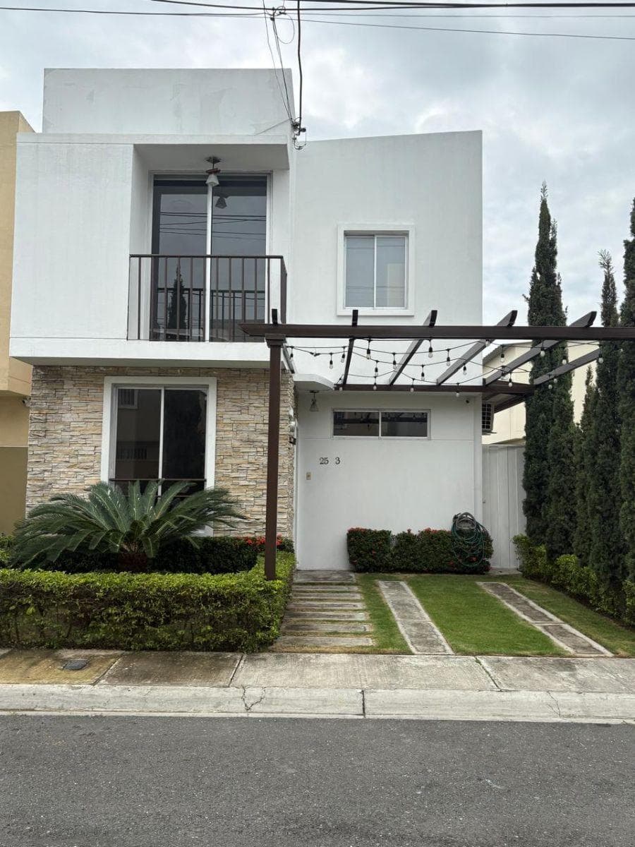 Casa en Alquiler o Venta en Urbanización Arboletta, Guayas — imagen 10