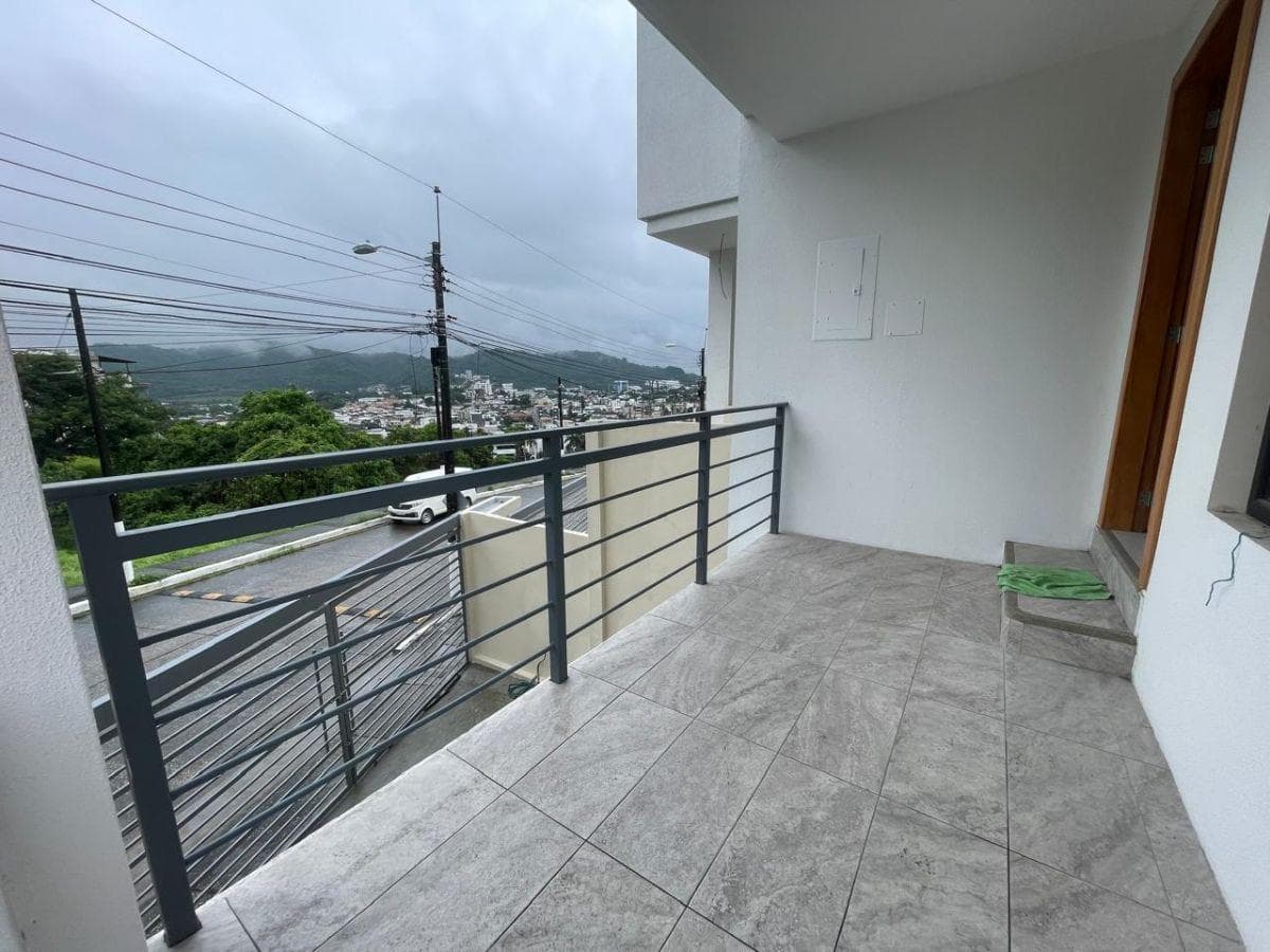 Las Cumbres Vendo Casa Moderna de Estreno – Sector Alto, Guayas — imagen 10
