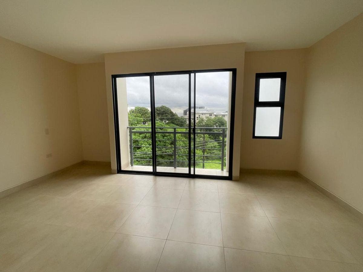 Las Cumbres Vendo Casa Moderna de Estreno – Sector Alto, Guayas — imagen 3