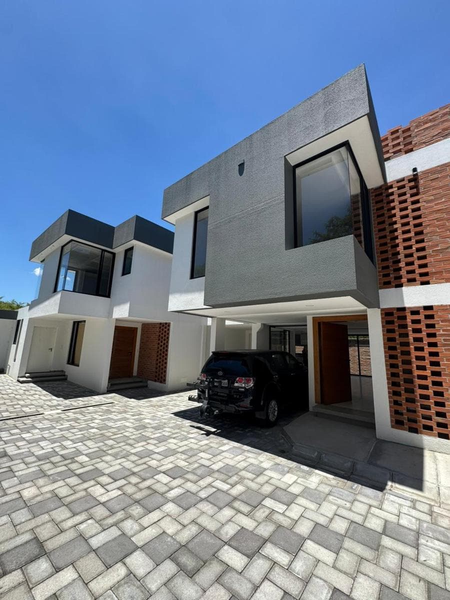 Vendo Casas por Estrenar, 3 Habitaciones, Sector Santa Rosa de Nayón — imagen 1