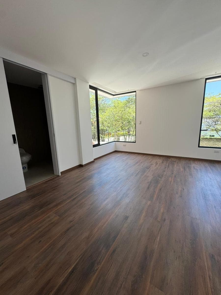 Vendo Casas por Estrenar, 3 Habitaciones, Sector Santa Rosa de Nayón — imagen 3