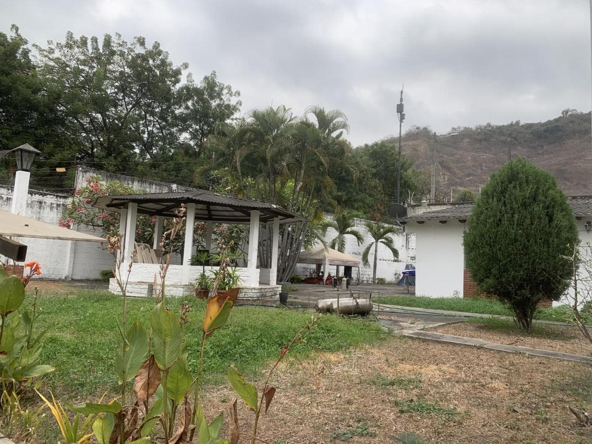 Propiedad de 3500 m Cuadrados en Venta en Ceibos Av del Bombero, Guayas — imagen 2
