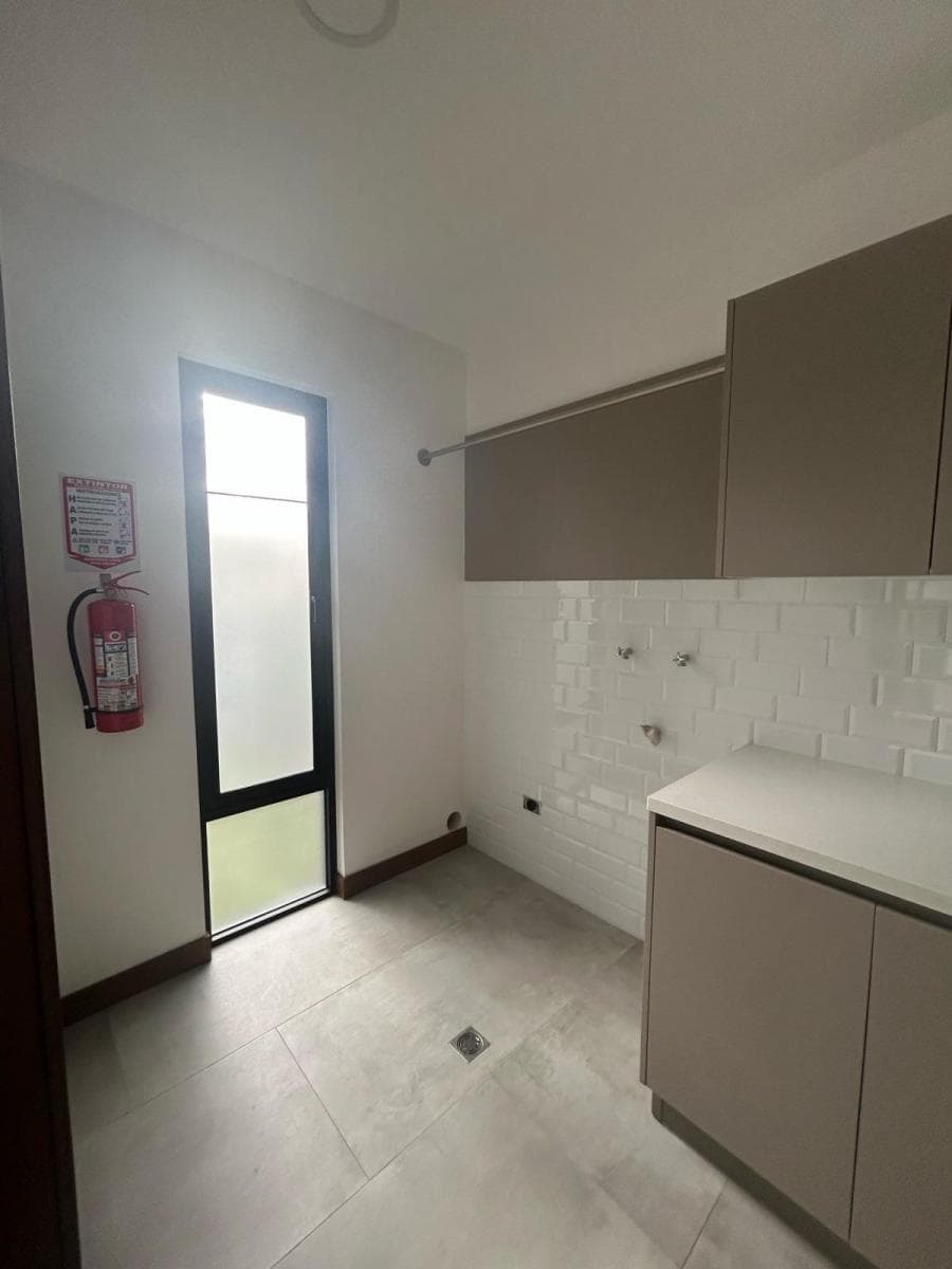 Casa - Puembo — imagen 2
