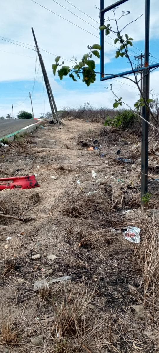 Terreno Comercial en Montecristi, Manabí — imagen 2