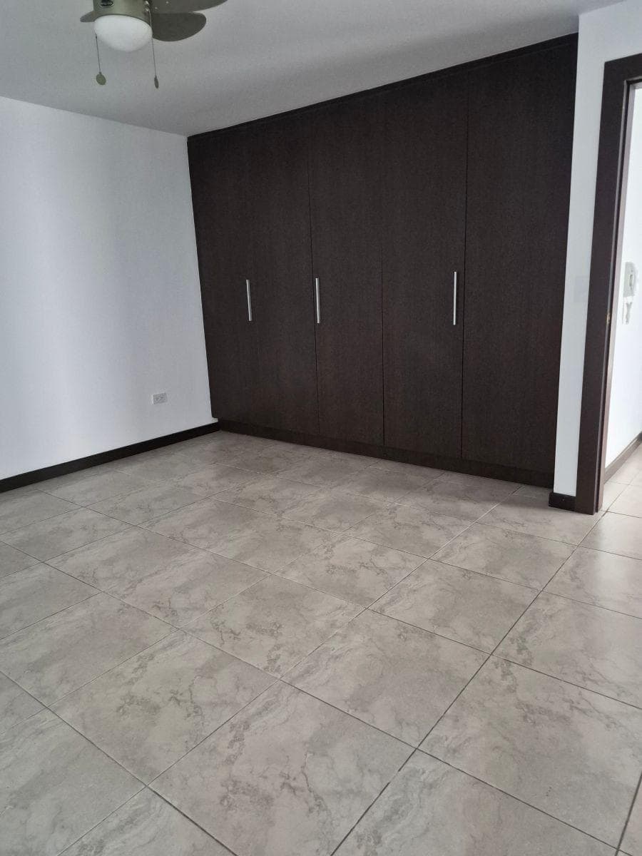 Casa de 280 m² con 3 Dorm. en Venta en Tumbaco Dentro de Conjunto — imagen 8