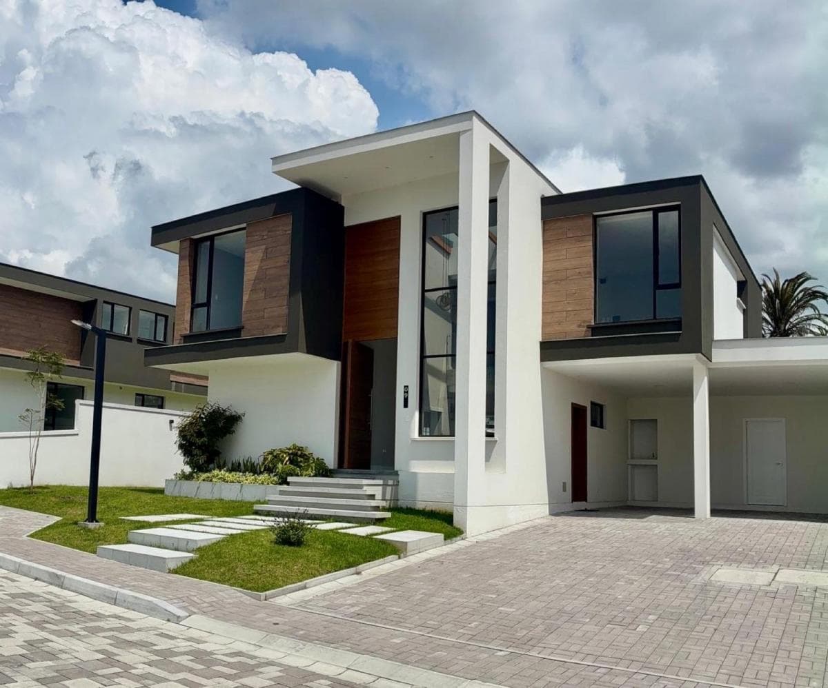 Casa - Puembo — imagen 1
