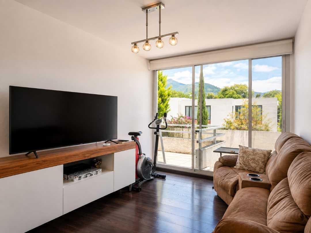 Casa en Venta en Intervalles: 3 Dorm., Jardín y Dos Parqueaderos — imagen 4