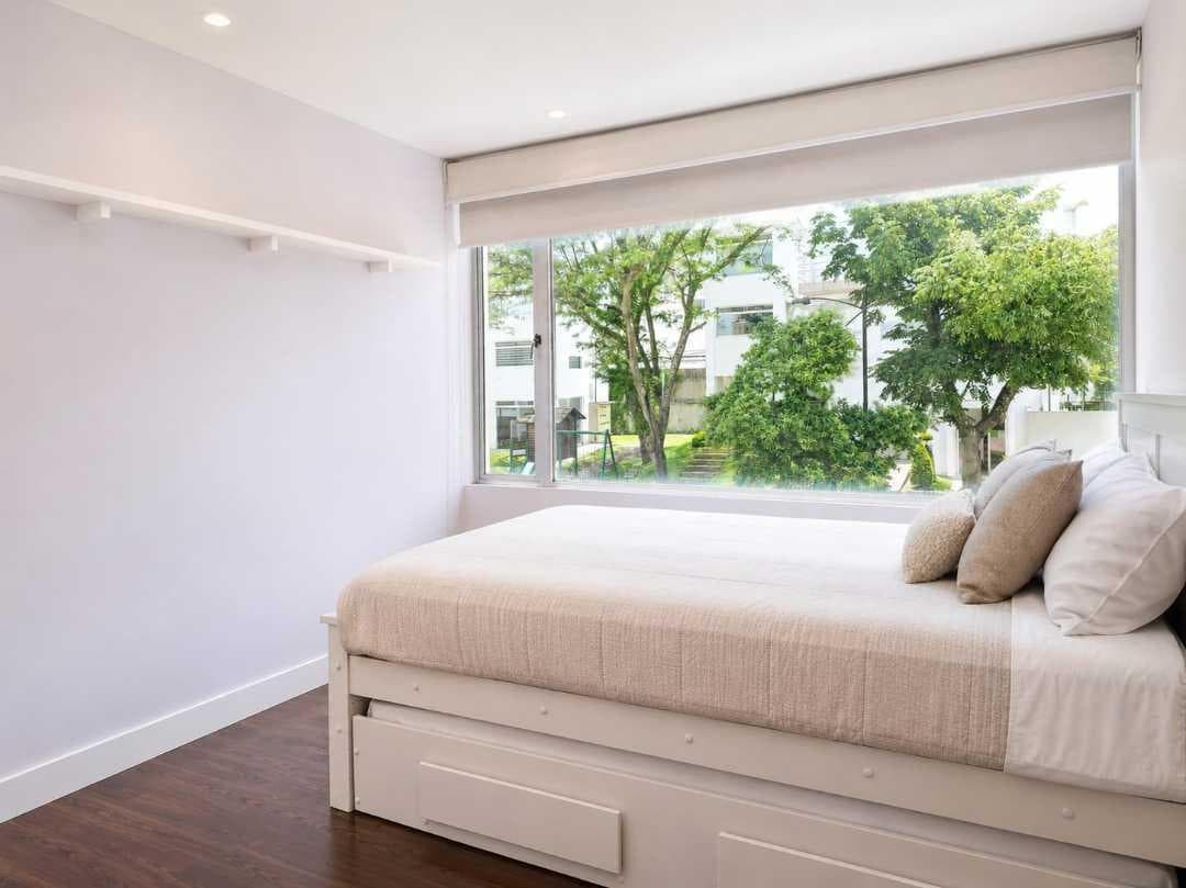 Casa en Venta en Intervalles: 3 Dorm., Jardín y Dos Parqueaderos — imagen 2