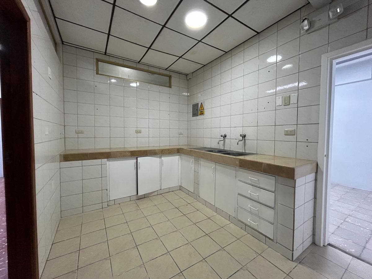Alquilo/ Vendo Casa Amplia Planta Baja en La Ciudadela Bolivariana, Guayas — imagen 3