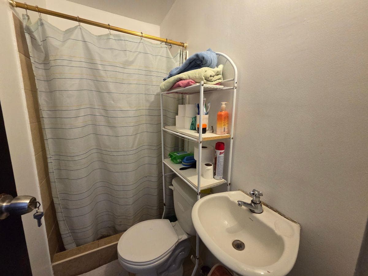 Venta Casa Una Planta en Urb. Villas del Rey, Etapa Rey Arturo, 3 Dorm. Guayas — imagen 4