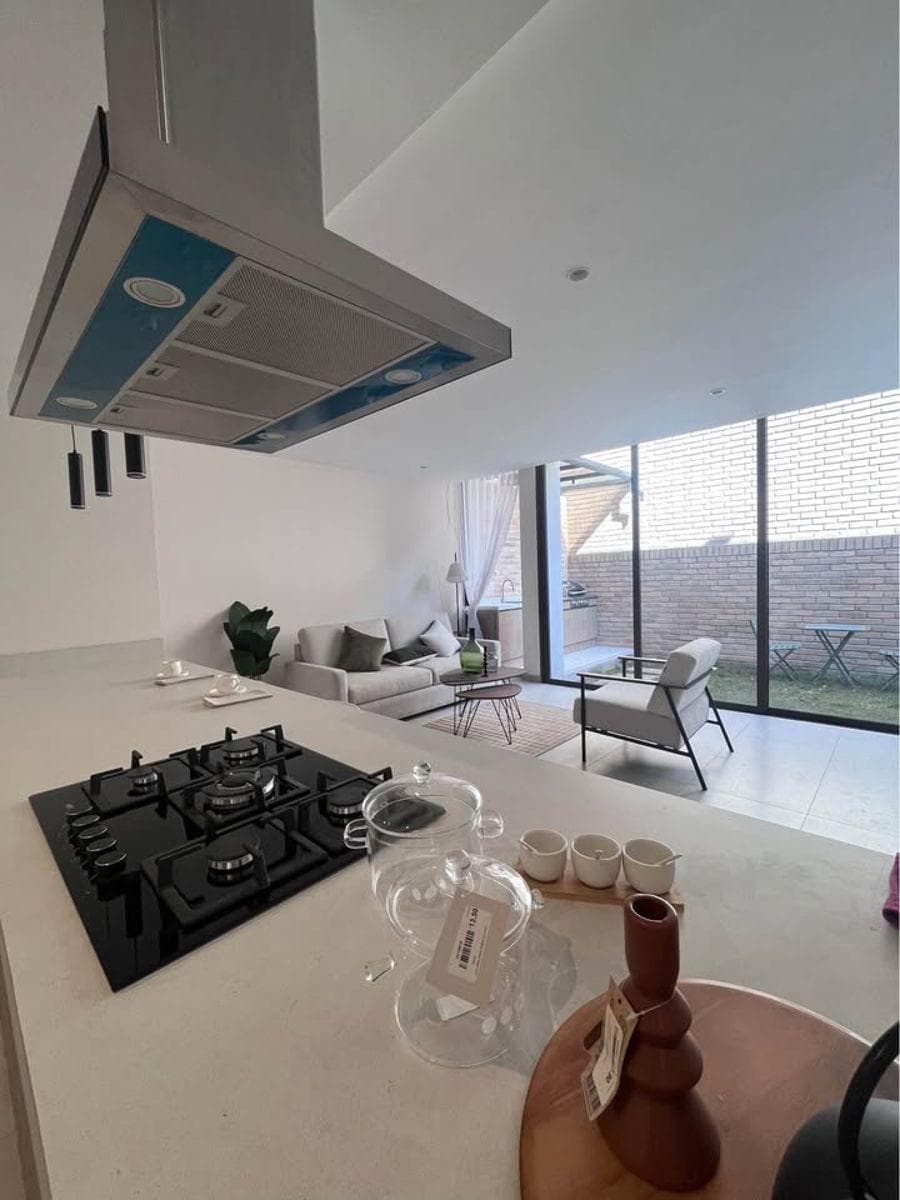 Casa de 3 Dorm. en Venta. Challuabamba, Azuay — imagen 8