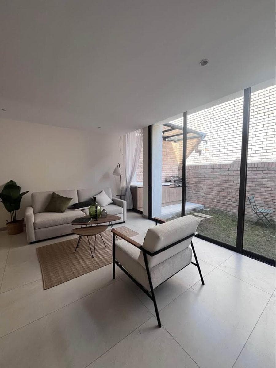 Casa de 3 Dorm. en Venta. Challuabamba, Azuay — imagen 7