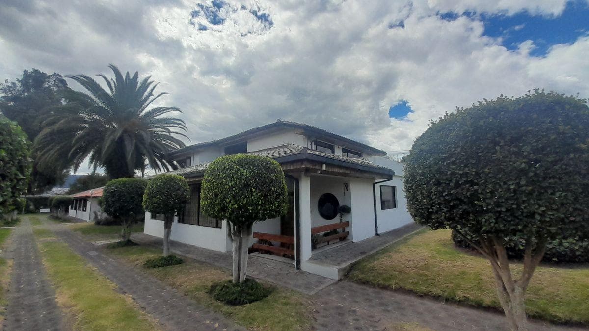 Vendo Casa Rústica en Conjunto Calle Carvajal, Cerca a La Ruta Viva — imagen 1