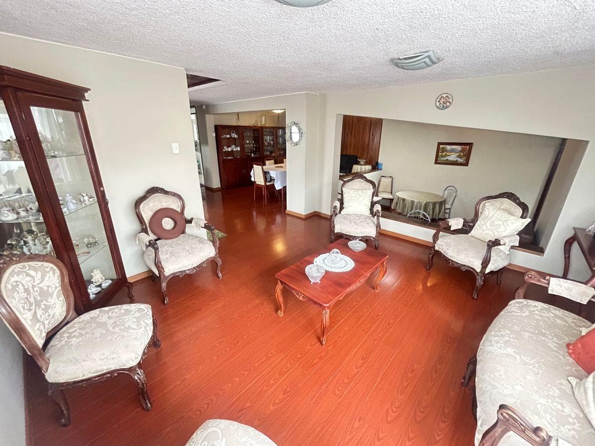 Venta Dos Casas Sector El Carmelo - Av El Inca - Conjunto Cerrado — imagen 10