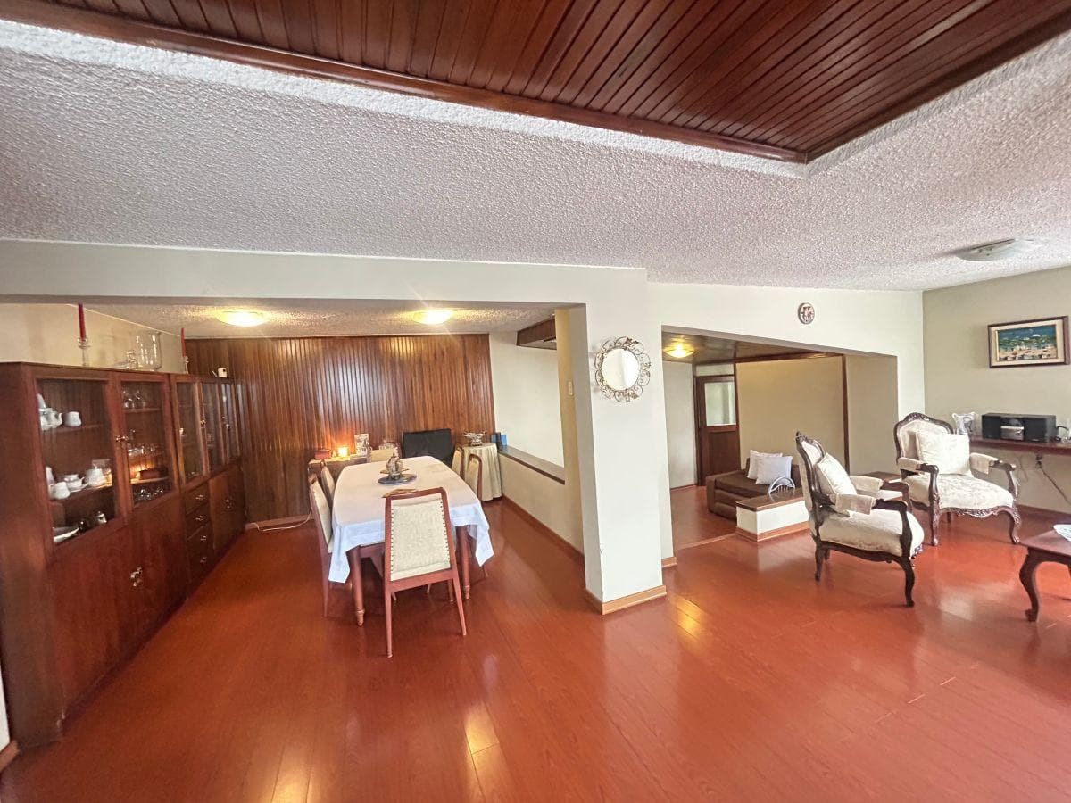 Venta Dos Casas Sector El Carmelo - Av El Inca - Conjunto Cerrado — imagen 9