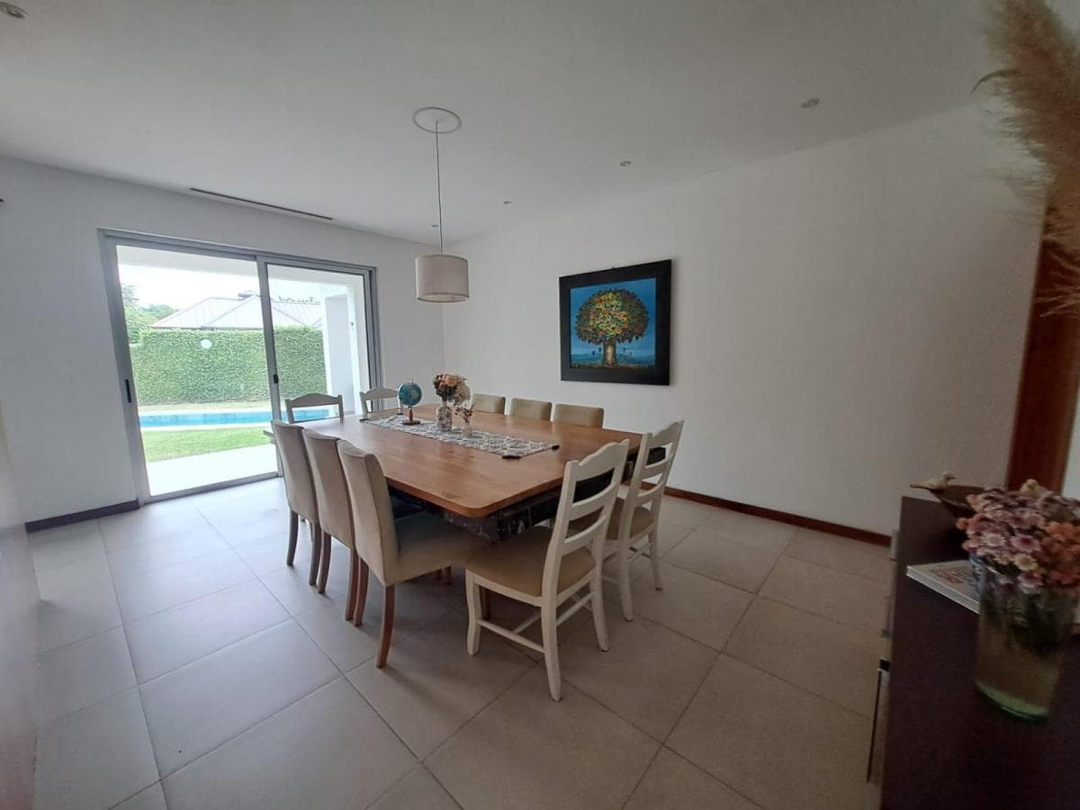 Se Vende Linda Villa con Piscina, con Terreno Adjunto Urbanización Cerrada, Guayas — imagen 9