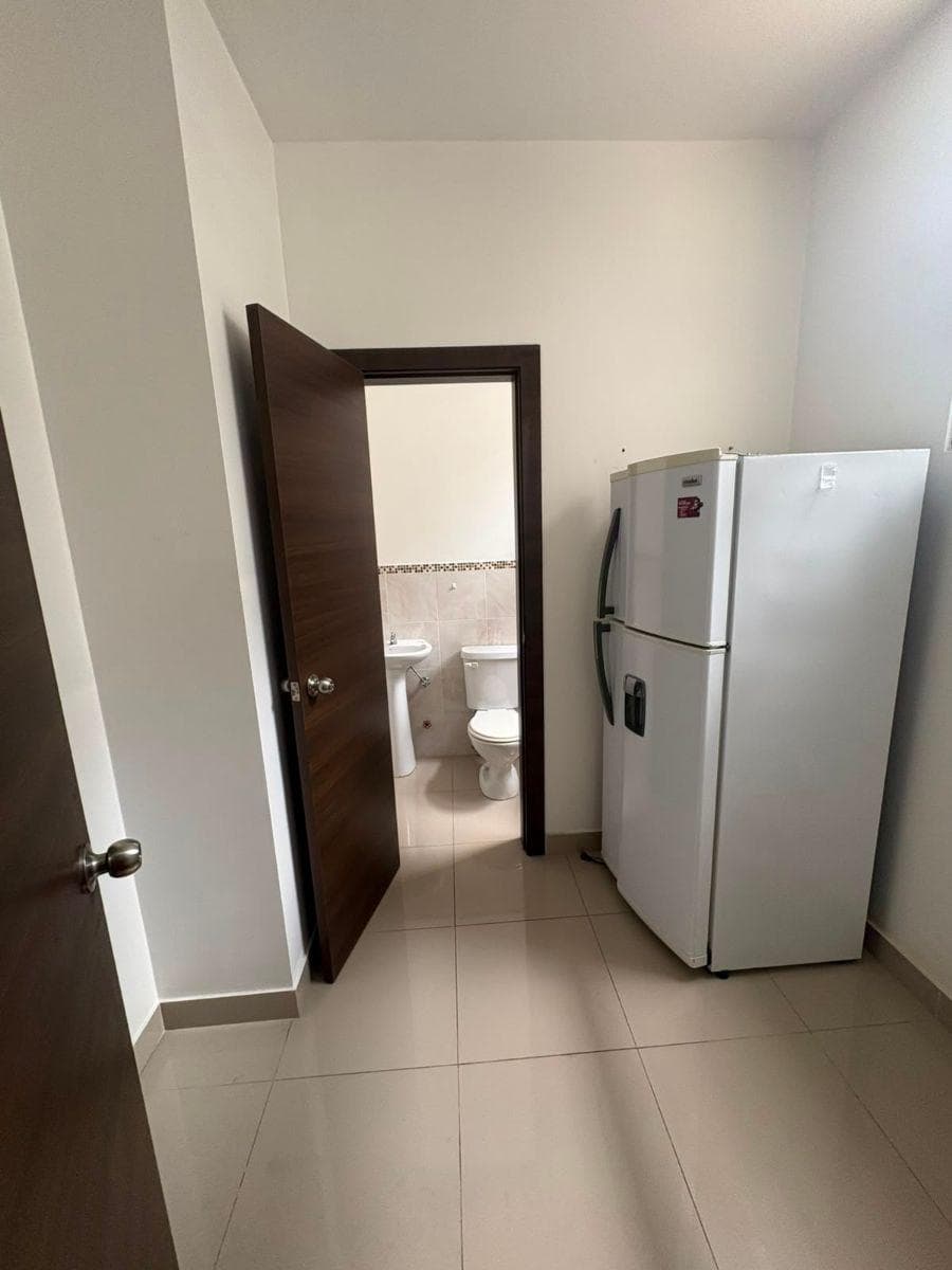 Se Vende Departamento en Urbanización Puerto Azul, Vía a La Costa, Guayas — imagen 6