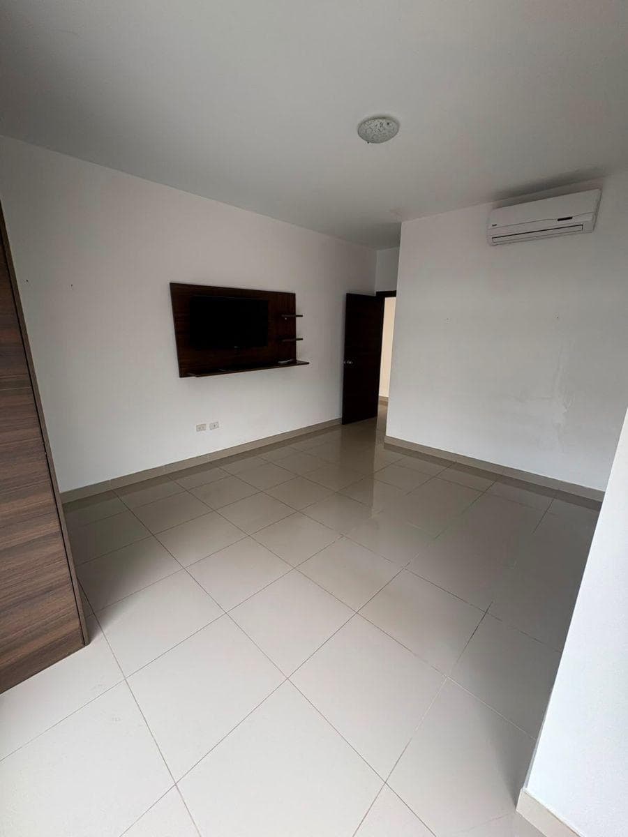 Se Vende Departamento en Urbanización Puerto Azul, Vía a La Costa, Guayas — imagen 5