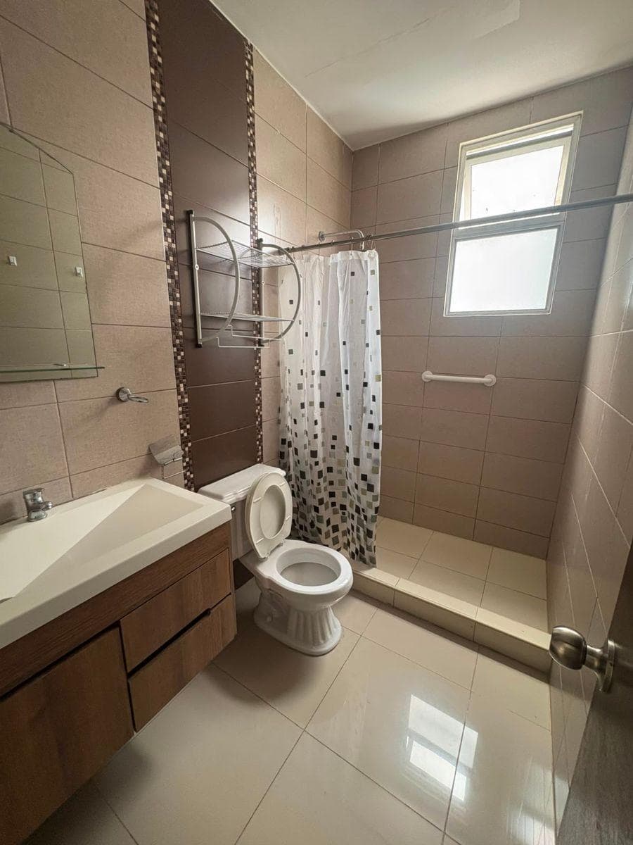 Se Vende Departamento en Urbanización Puerto Azul, Vía a La Costa, Guayas — imagen 3